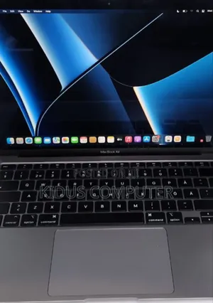 New Laptop Apple MacBook 16GB Apple M1 SSD 256GB