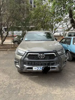Toyota Hilux Revo Double Cab Deisel 2.8 AWD 2022 Gray