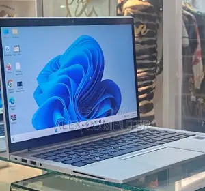 New Laptop HP EliteBook 840 G8 16GB Intel Core I7 SSD 512GB