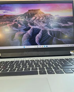 New Laptop Dell G15 5511 16GB Intel Core I7 SSD 512GB