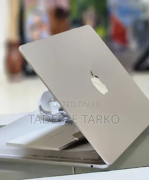 New Laptop Apple MacBook Air 16GB SSD 256GB