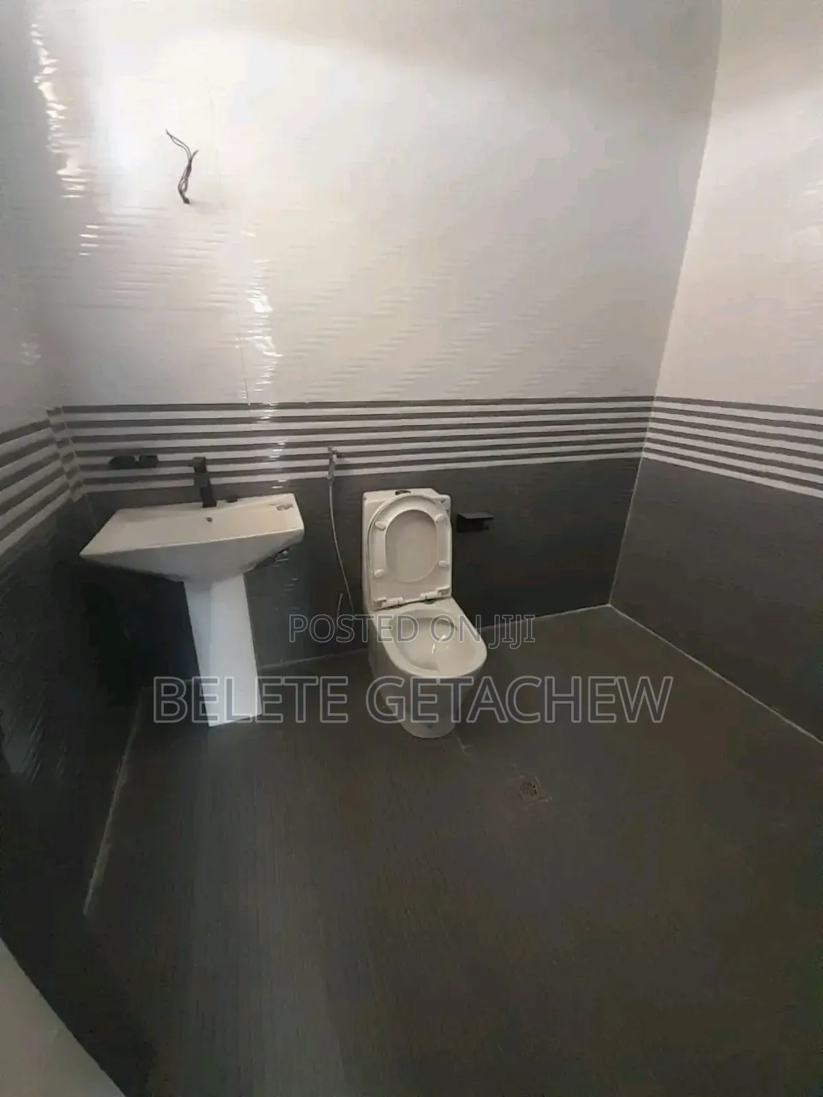 3bdrm Apartment in Jacros Meta, Luxury, Bole for sale