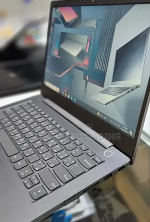 New Laptop Lenovo ThinkBook 15 8GB Intel Core I5 SSD 256GB