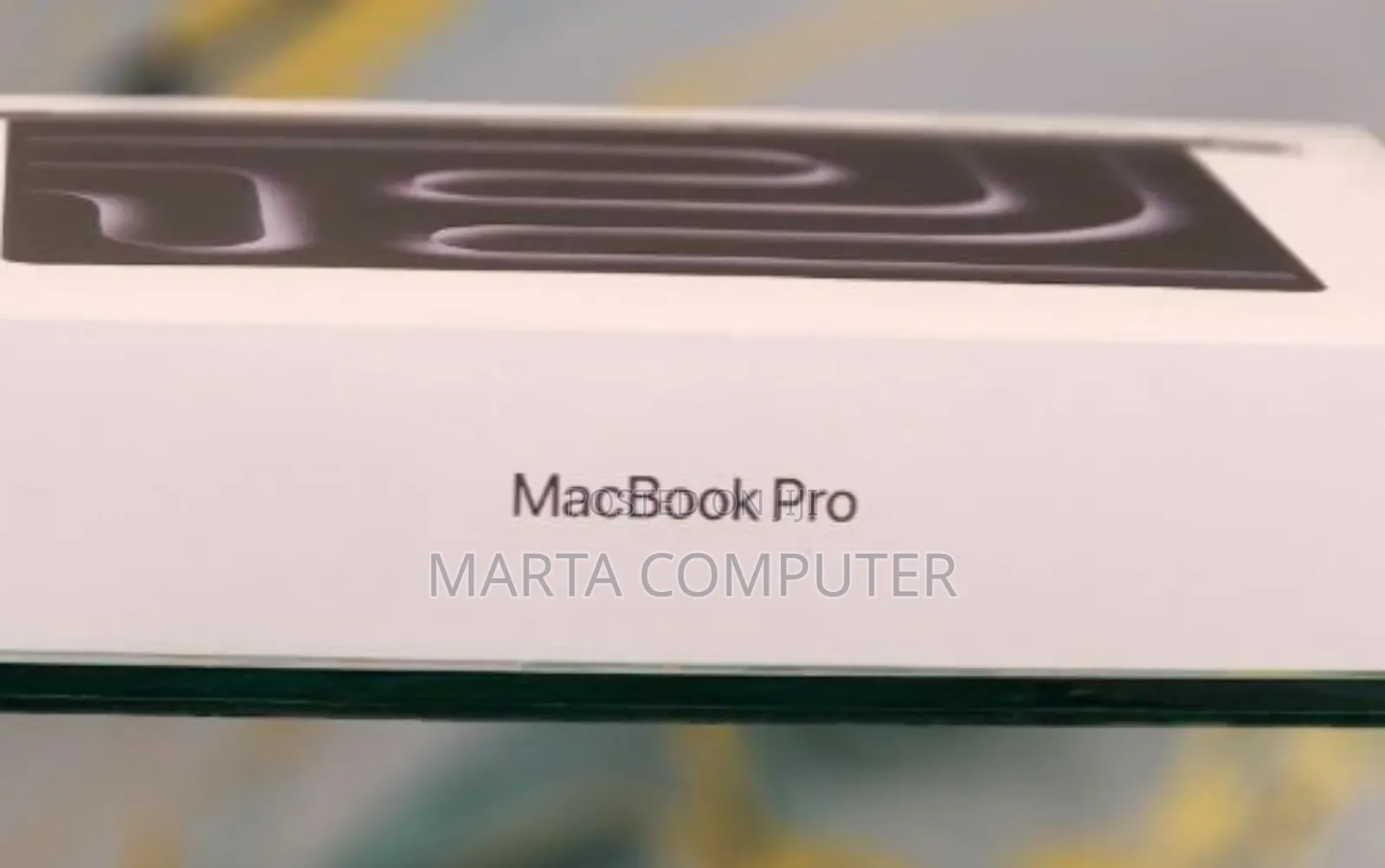 New Laptop Apple MacBook Pro 16GB Apple M5 SSD 512GB