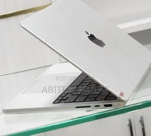 New Apple MacBook Pro 2023 M3 14-Inch 18GB Apple M3 Pro SSD 512GB