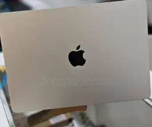 New Laptop Apple MacBook Air 2022 M2 8GB Apple M2 SSD 256GB