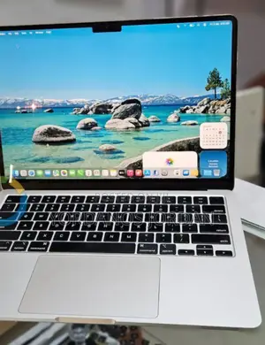 New Laptop Apple MacBook Air 2022 M2 8GB Apple M2 SSD 256GB