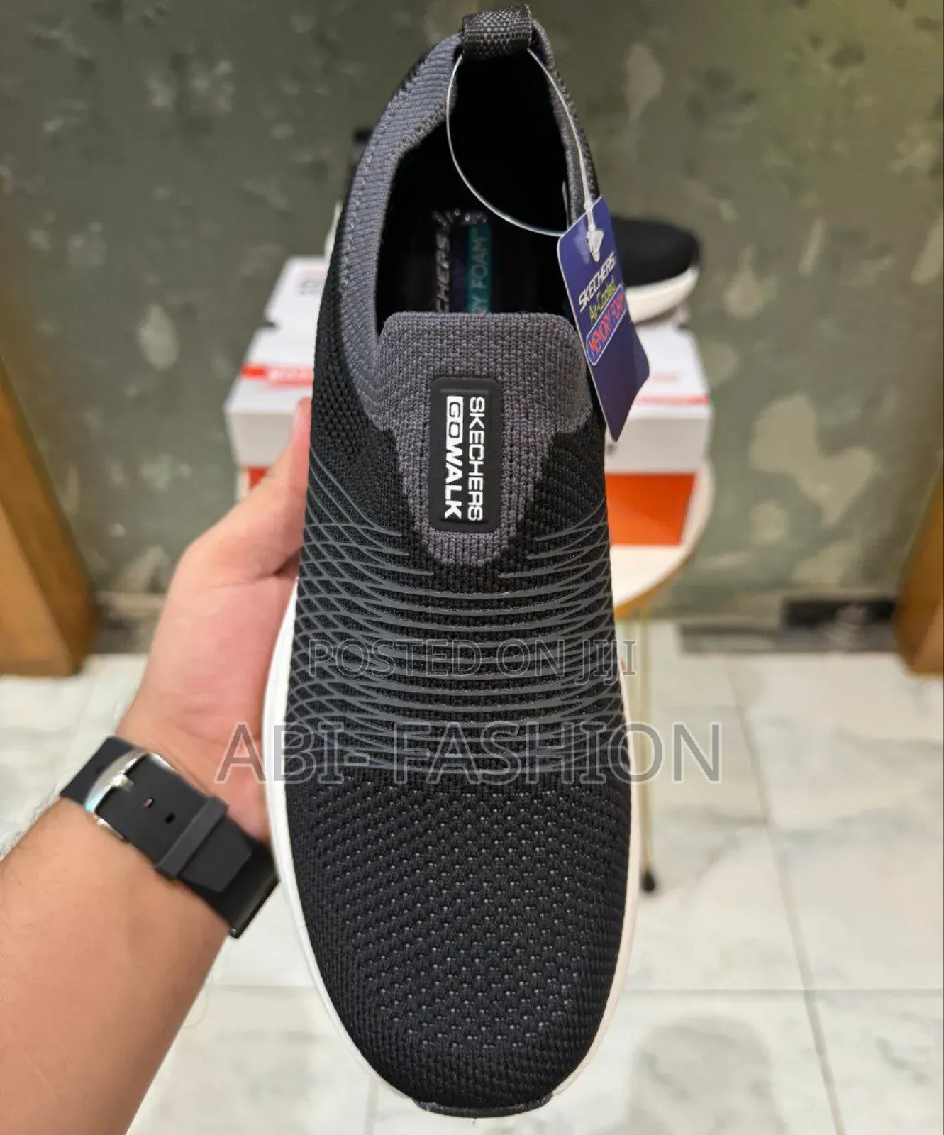 Skechers Go Walk Max Walker Sally
