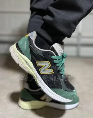 New Arrival New Balance Sneaker Made in Vietnam
