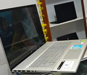 New Laptop HP Envy 17 16GB Intel Core I7 SSD 512GB