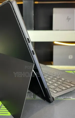 New Laptop Microsoft Surface Pro 10 16GB Intel Core Ultra 5 SSD 256GB