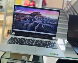 New Laptop Dell G15 5511 16GB Intel Core I7 SSD 512GB