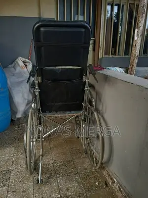 Used Multifunctional Wheelchair电勾seat Size: 15 3/4" X 15 1/2" Back