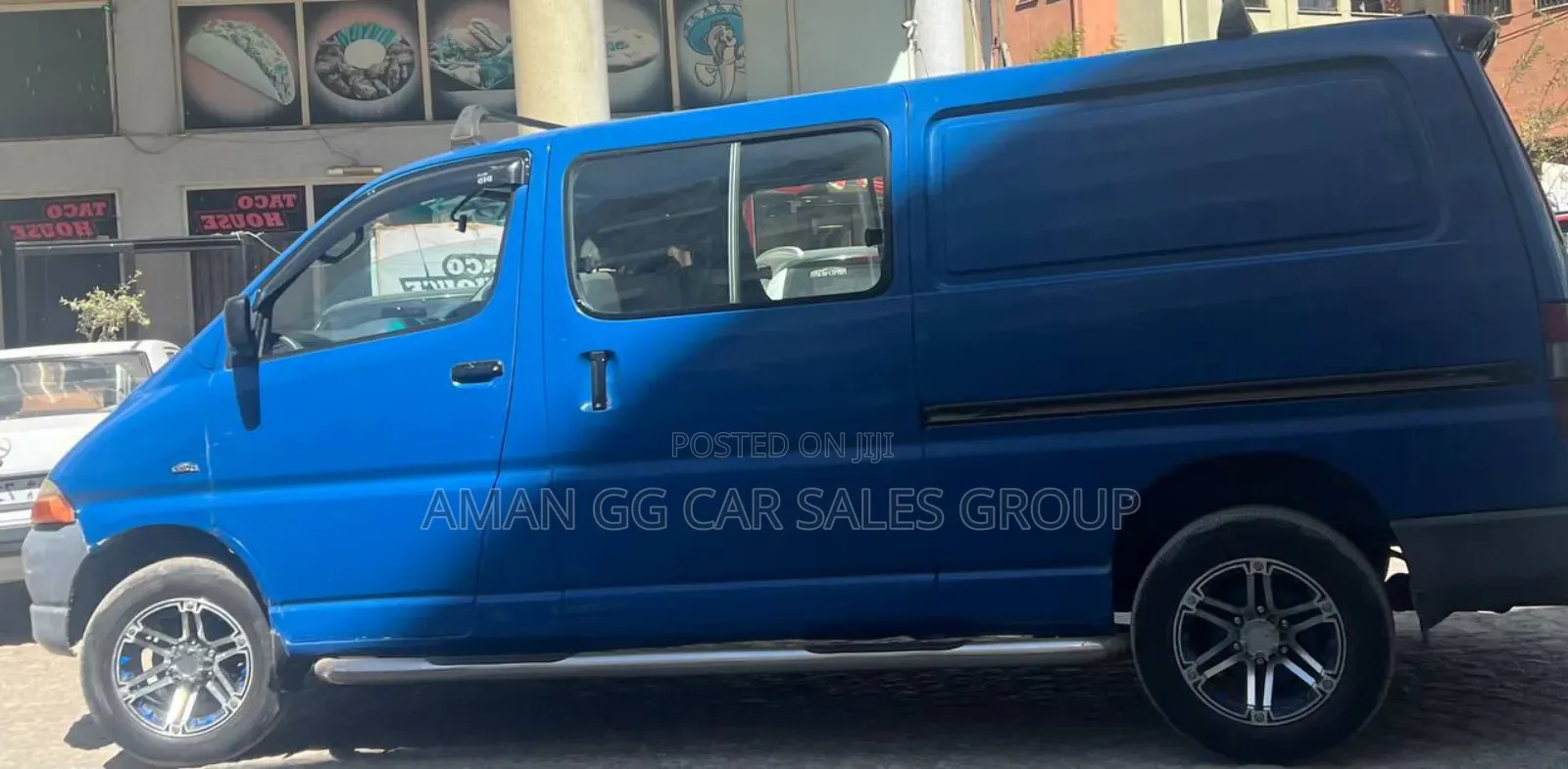 Toyota HiAce 2006 Blue