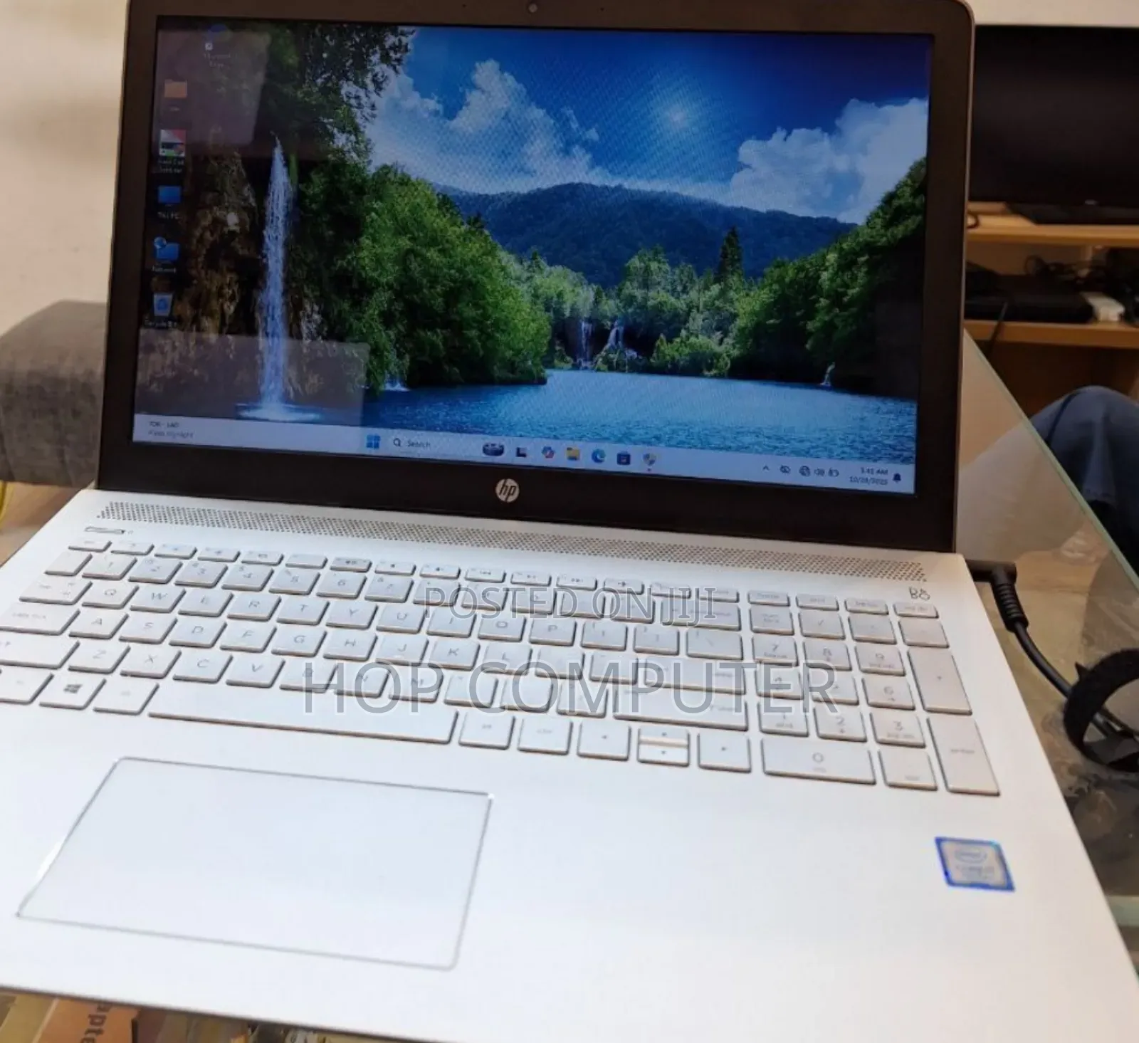 New Laptop HP Pavilion 15 8GB Intel Core i7 HDD 1T