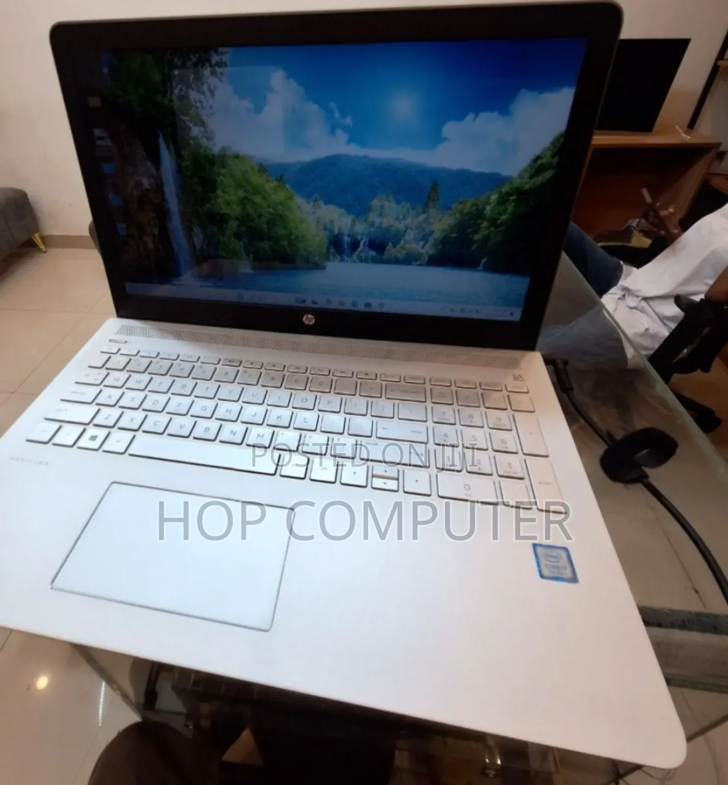 New Laptop HP Pavilion 15 8GB Intel Core i7 HDD 1T