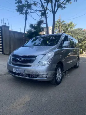 Hyundai Starex 2015 Silver