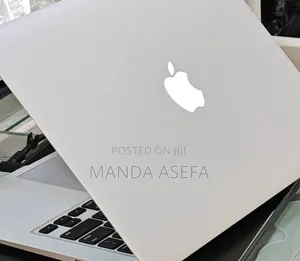 New Laptop Apple MacBook Pro 2017 8GB Intel Core I7 SSD 512GB