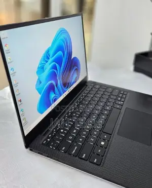 New Laptop Dell XPS 13 8GB Intel Core I5 SSD 512GB