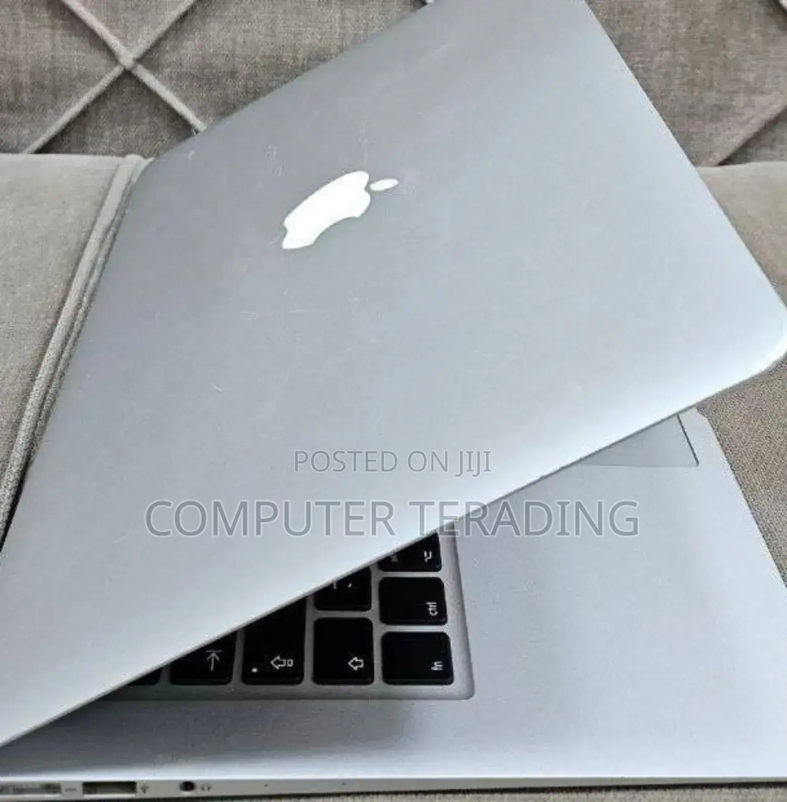 New Laptop Apple MacBook Pro 2014 8GB Intel Core i5 SSD 128GB