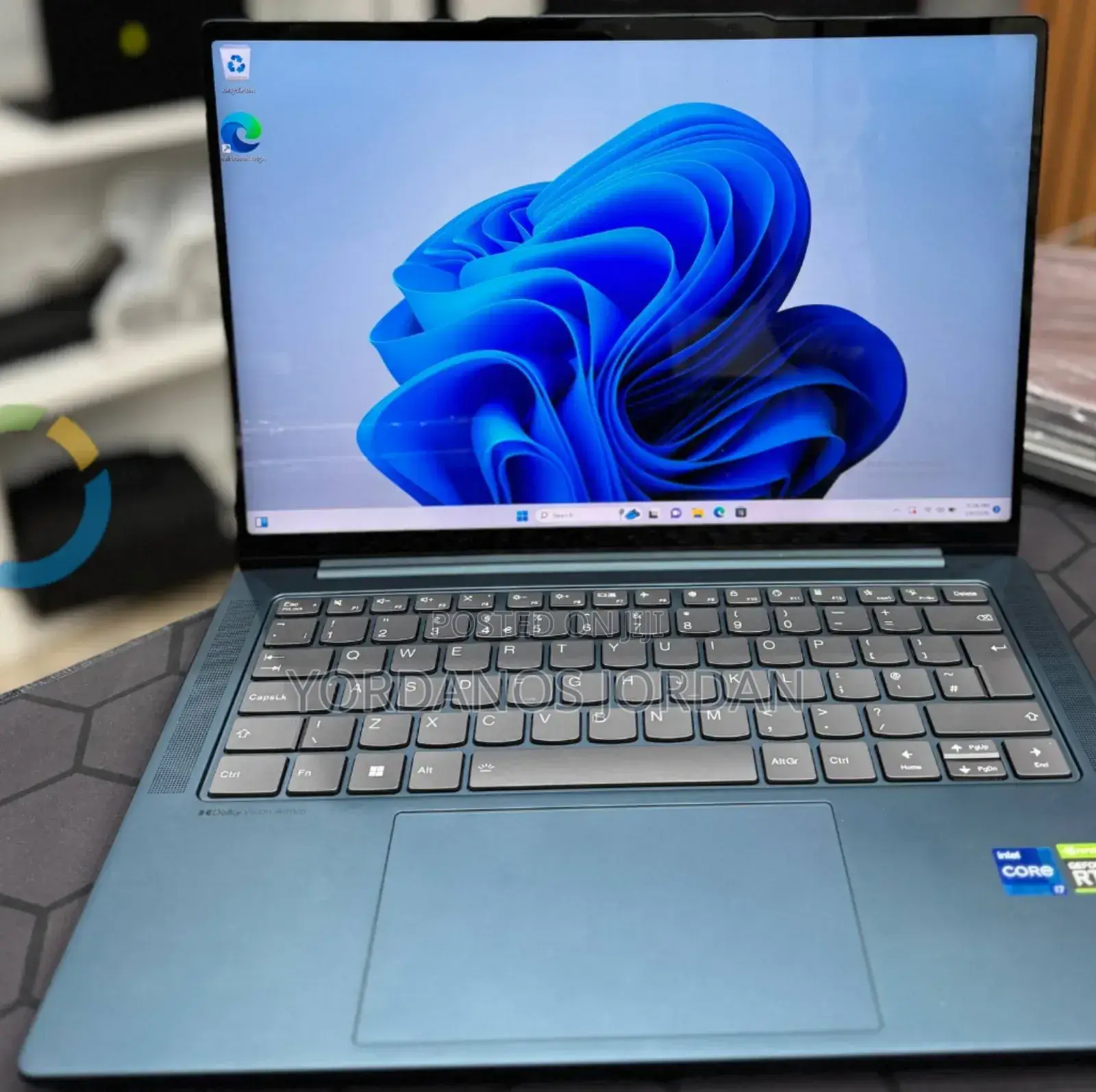 New Laptop Lenovo Yoga 7i 16GB Intel Core I7 SSD 512GB