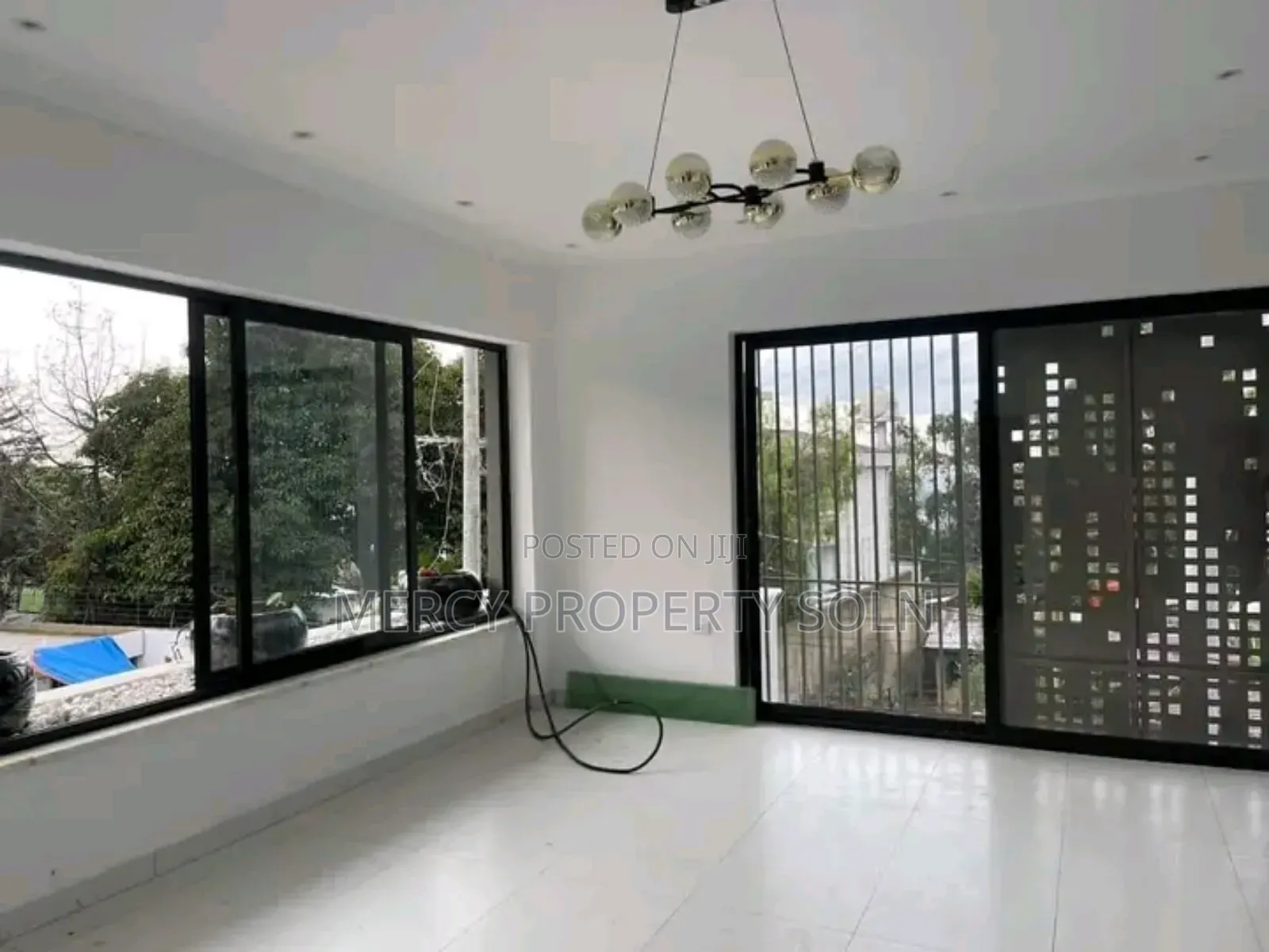 Furnished 9bdrm House in Bole for sale