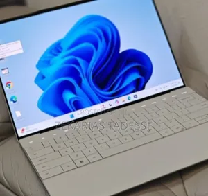 New Laptop Dell XPS 13 9320 32GB Intel Core I7 SSD 1T