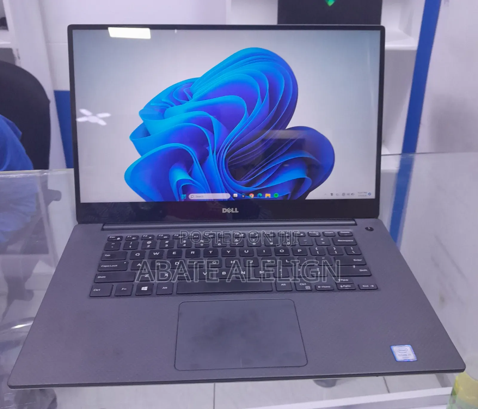 New Laptop Dell XPS 15 16GB Intel Core I7 SSD 512GB
