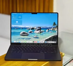 New Laptop Apple MacBook Pro 18GB Apple M3 SSD 512GB