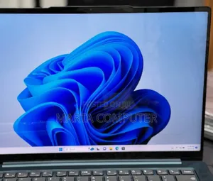 New Laptop Lenovo Yoga 7i 32GB Intel Core I7 SSD 1T