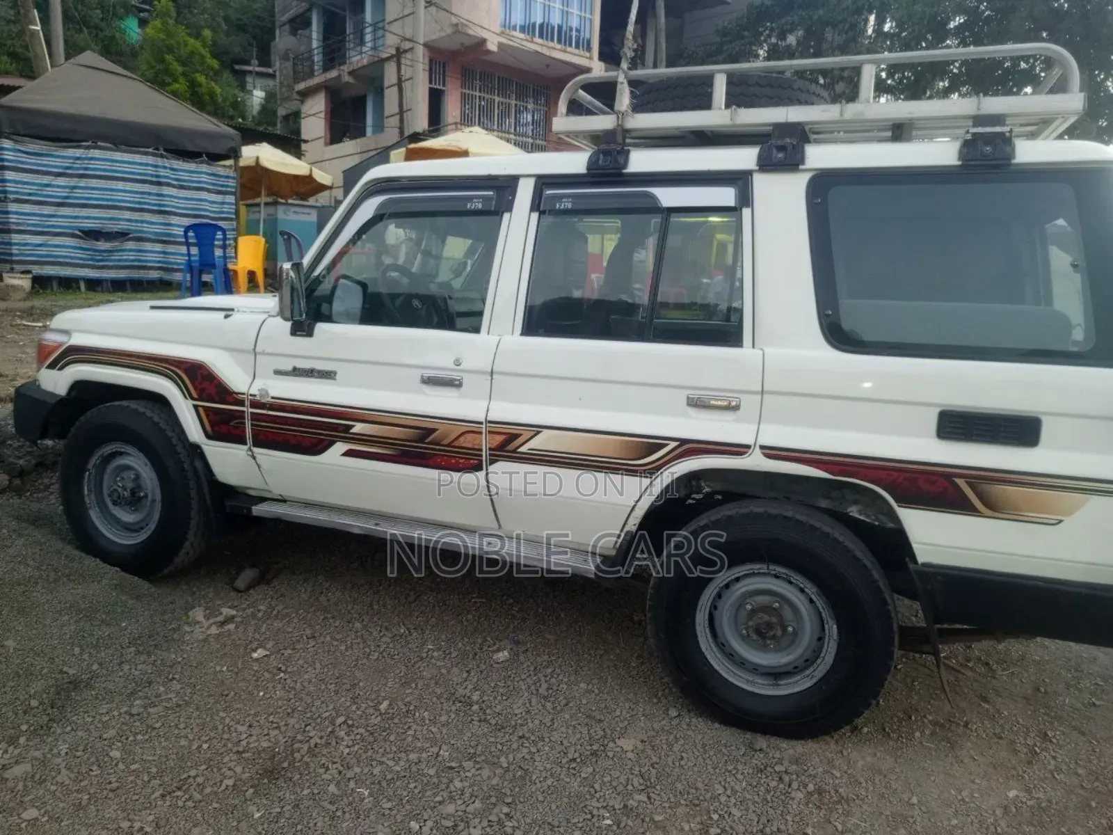 Toyota Land Cruiser 2011 Off white
