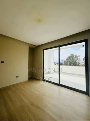 8bdrm House in ቅንጡ መኖሪያ ቤት መገናኛ አምቼ, Bole for sale