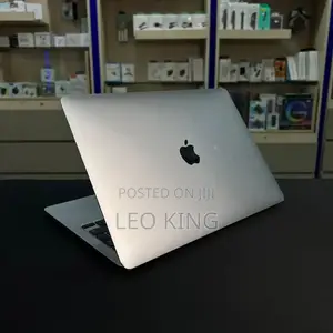 Laptop Apple MacBook Air 2022 M2 8GB Apple M2 SSD 256GB