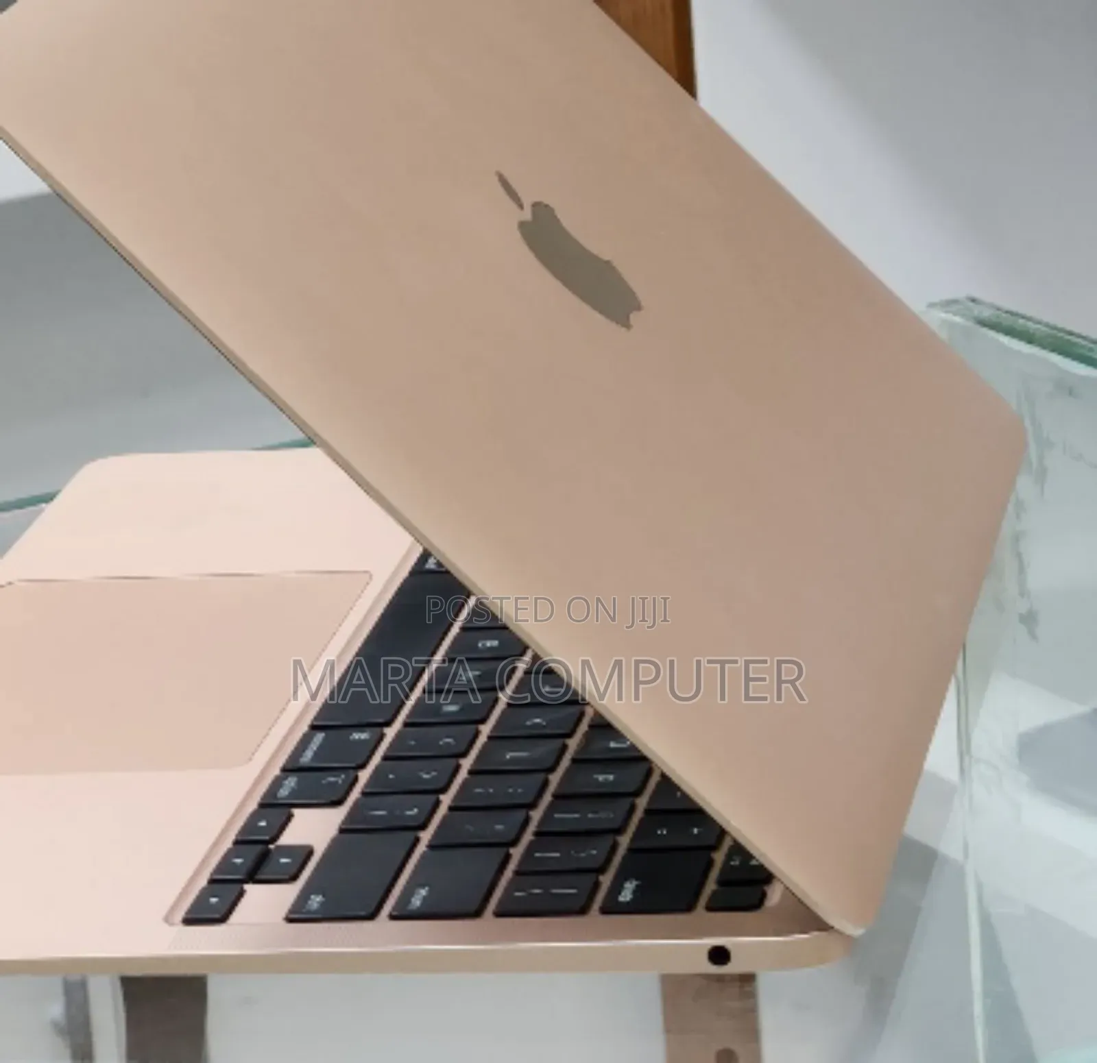 New Laptop Apple MacBook Air 2020 M1 8GB Apple M1 SSD 256GB