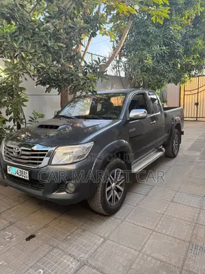 Toyota Hilux 3.0 D-4D 4x4 2015 Gray