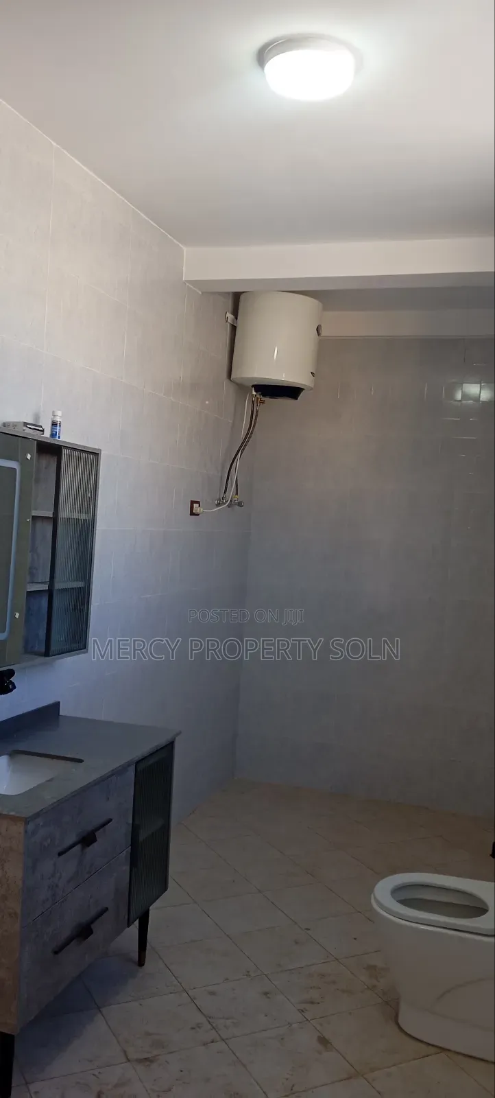 Furnished 10bdrm House in Bole for sale