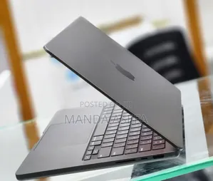 New Laptop Apple MacBook Pro 16GB Apple M4 SSD 512GB