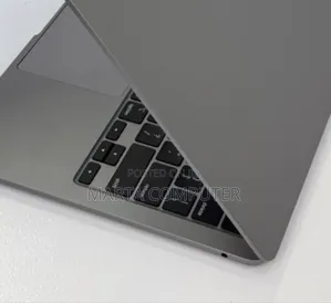 New Laptop Apple MacBook Air 2022 M2 8GB Apple M2 SSD 256GB