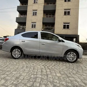 Mitsubishi Attrage 2021 Gray
