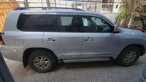 Toyota Land Cruiser 2008 White