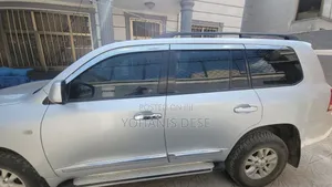 Toyota Land Cruiser 2008 White
