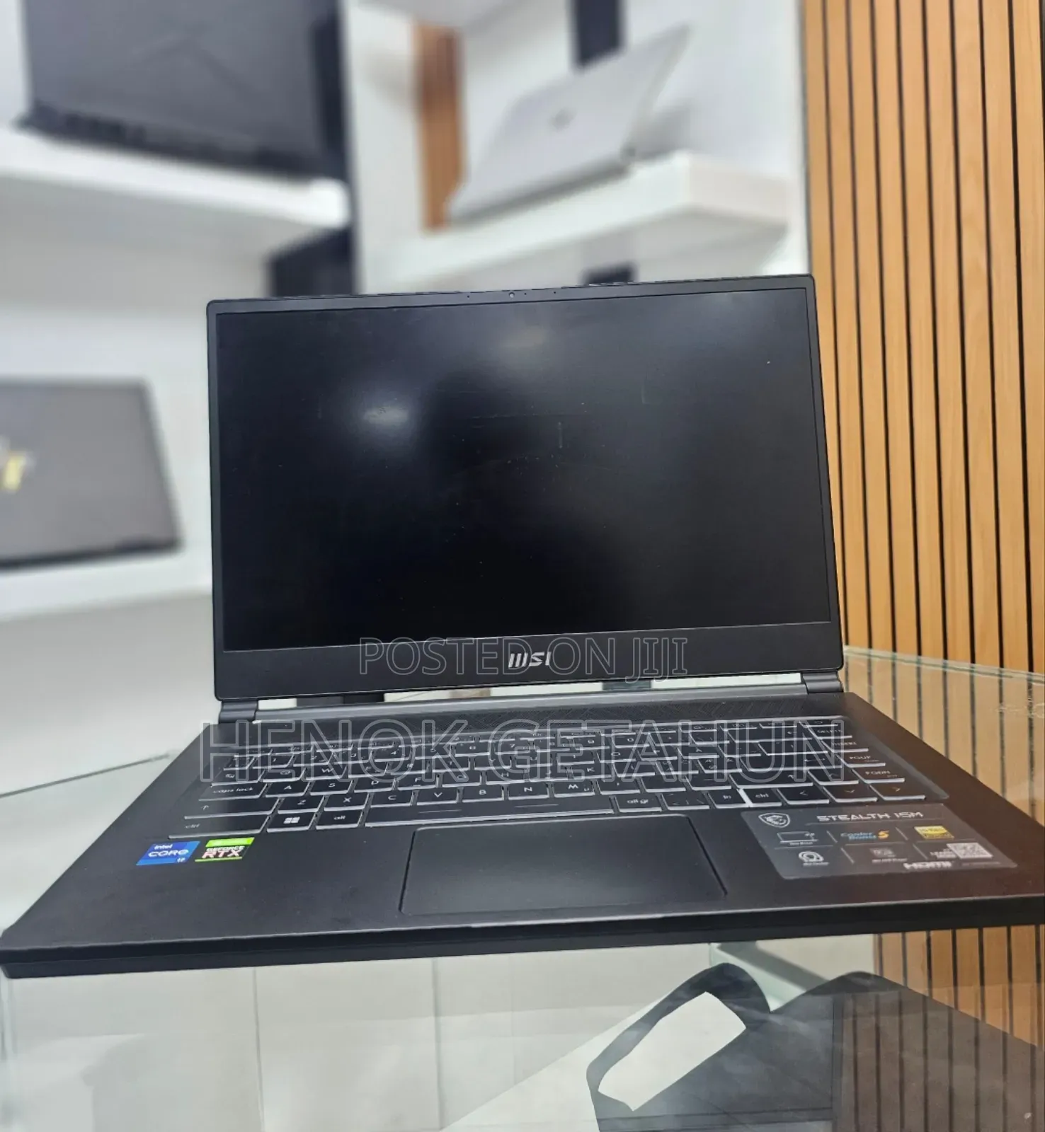 New Laptop MSI Stealth 16 AI Studio 16GB Intel Core I7 SSD 1T