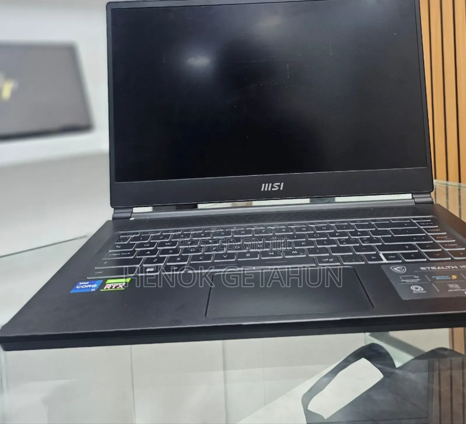 New Laptop MSI Stealth 16 AI Studio 16GB Intel Core I7 SSD 1T