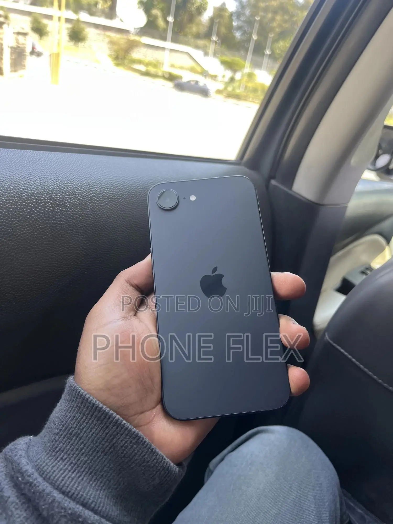 New Apple iPhone 16e 128 GB Black