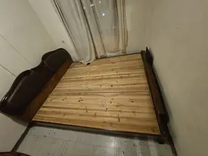 Queen Bed 1.8m