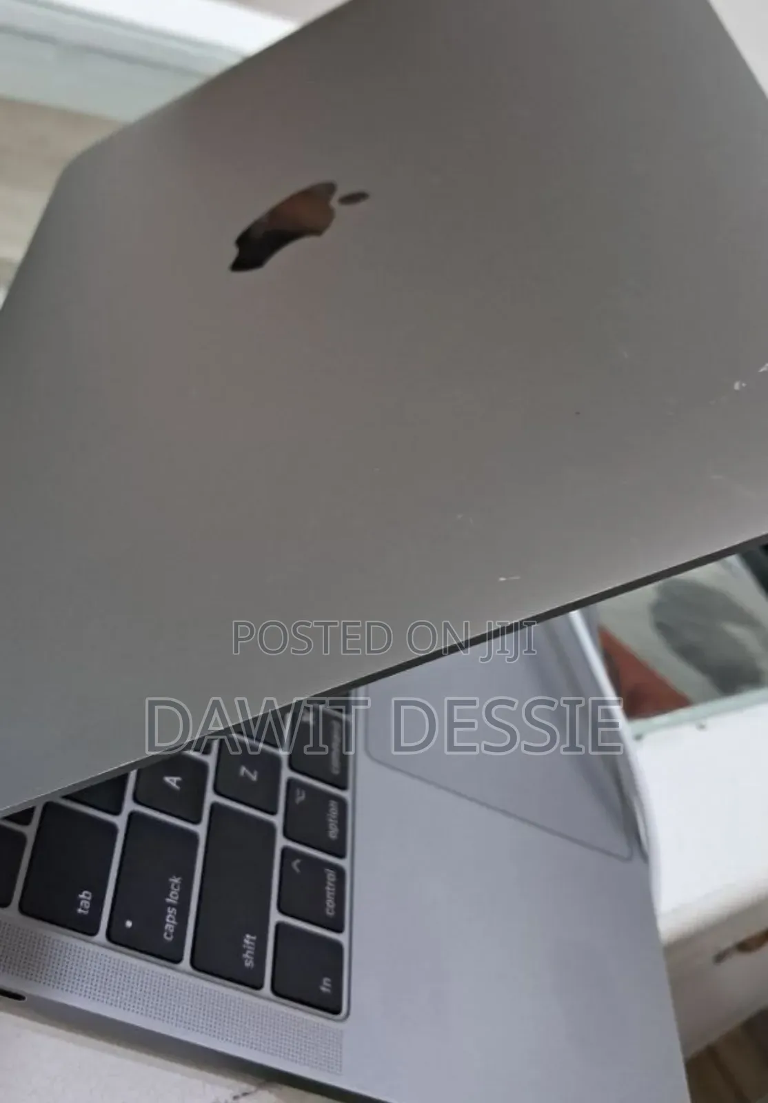 New Laptop Apple MacBook Pro 2017 16GB Intel Core I5 SSD 256GB