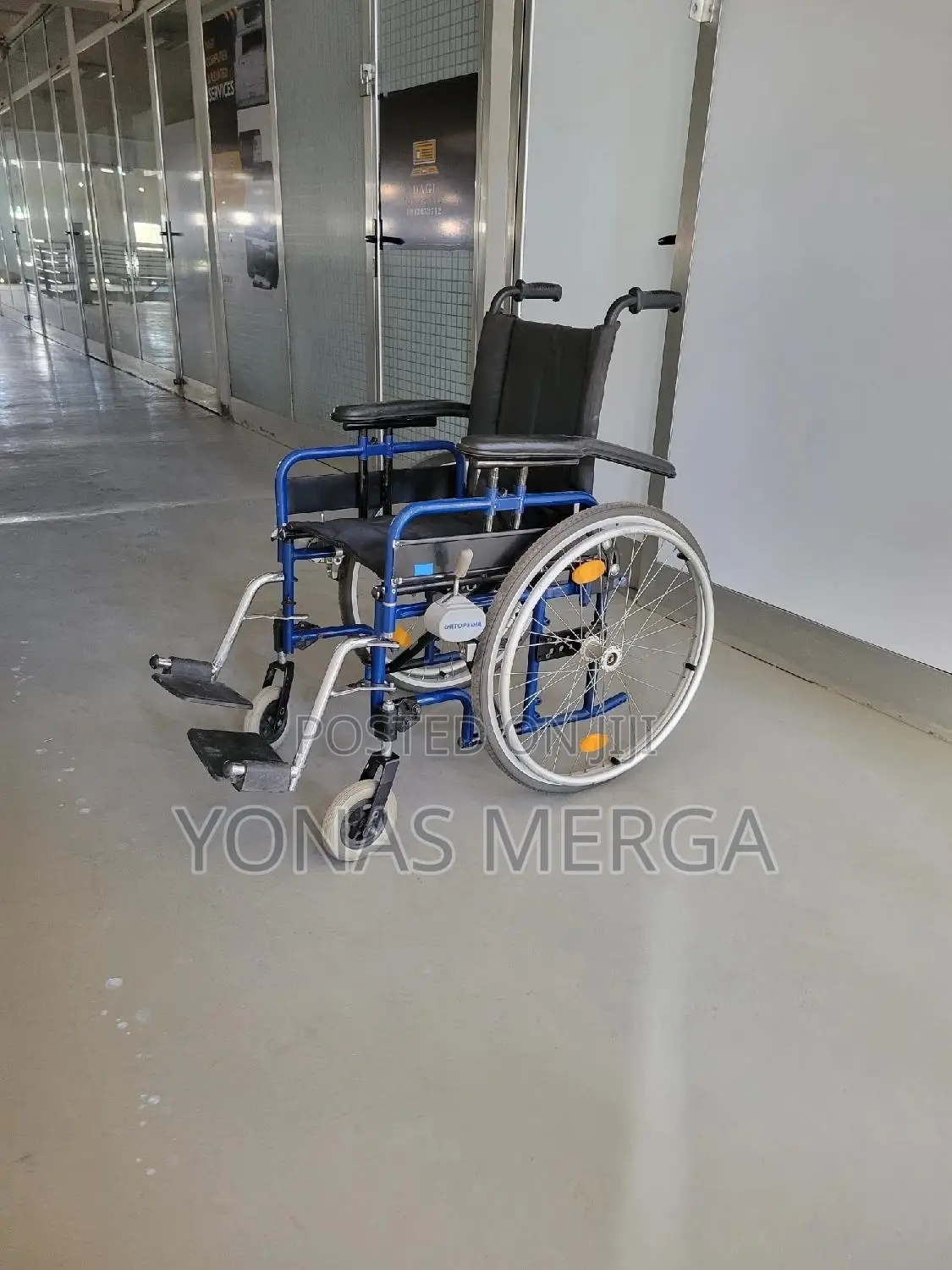 Wheelchair咚了folding Wheelchair From Teqler Is Particularly Versatile