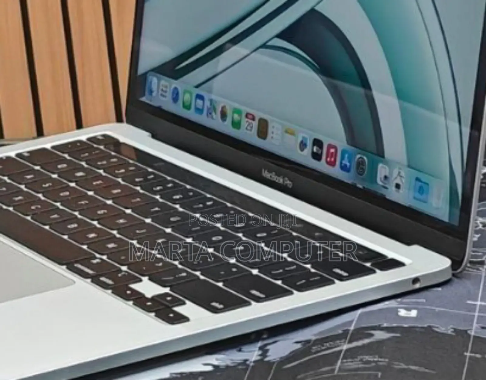 New Laptop Apple MacBook Pro 8GB Apple M2 SSD 256GB