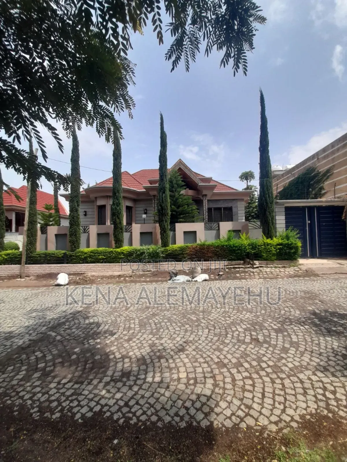 Furnished 5bdrm House in Adama for sale