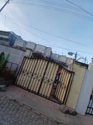 Furnished 4bdrm House in Bole for sale
